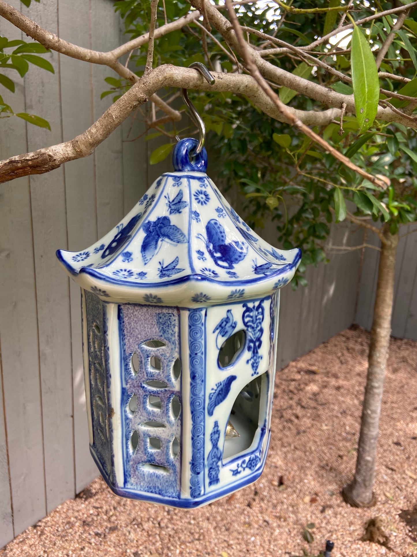 Zen-style Porcelain Chinoiserie Bird House Garden Lantern