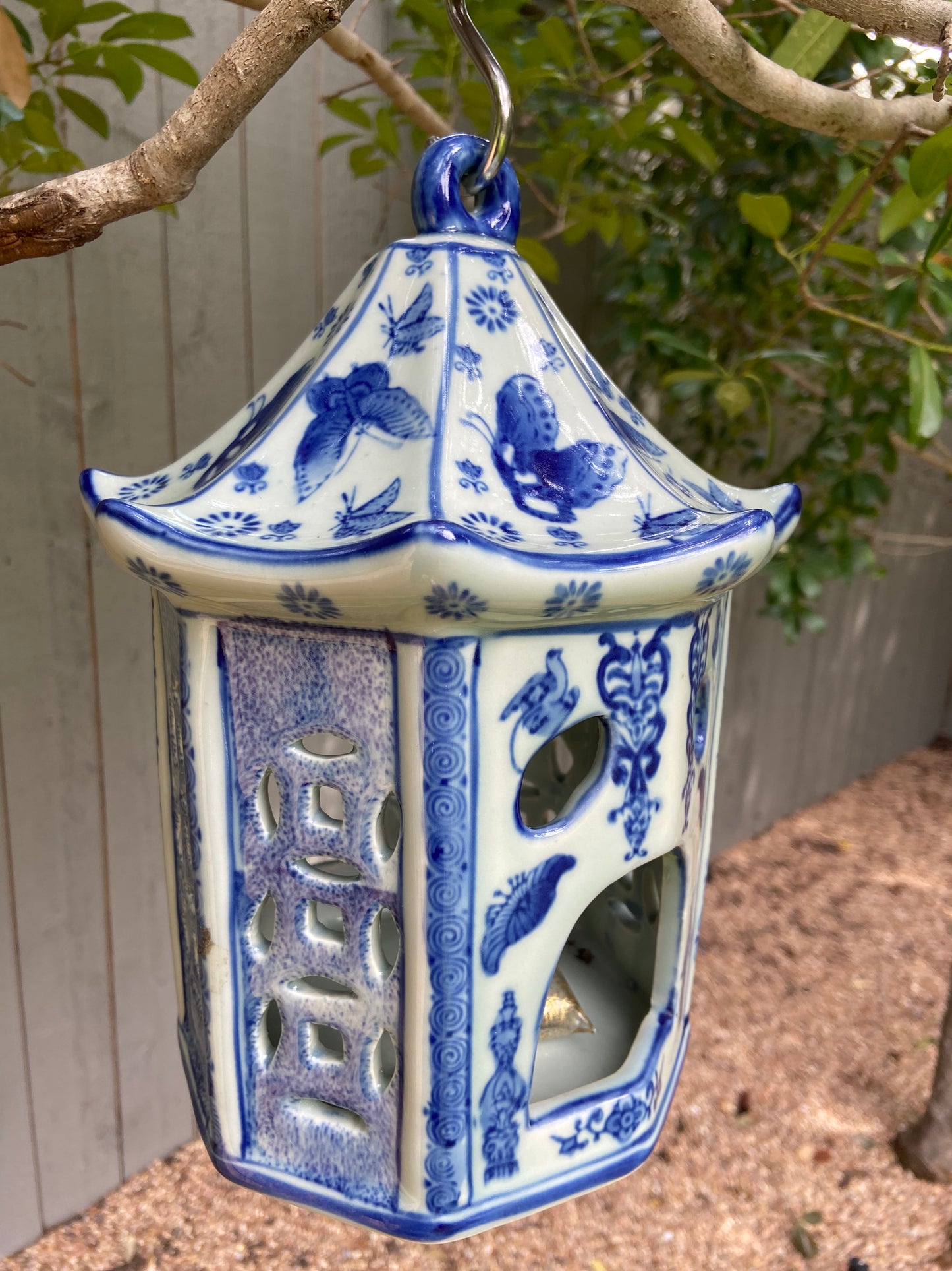 Zen-style Porcelain Chinoiserie Bird House Garden Lantern