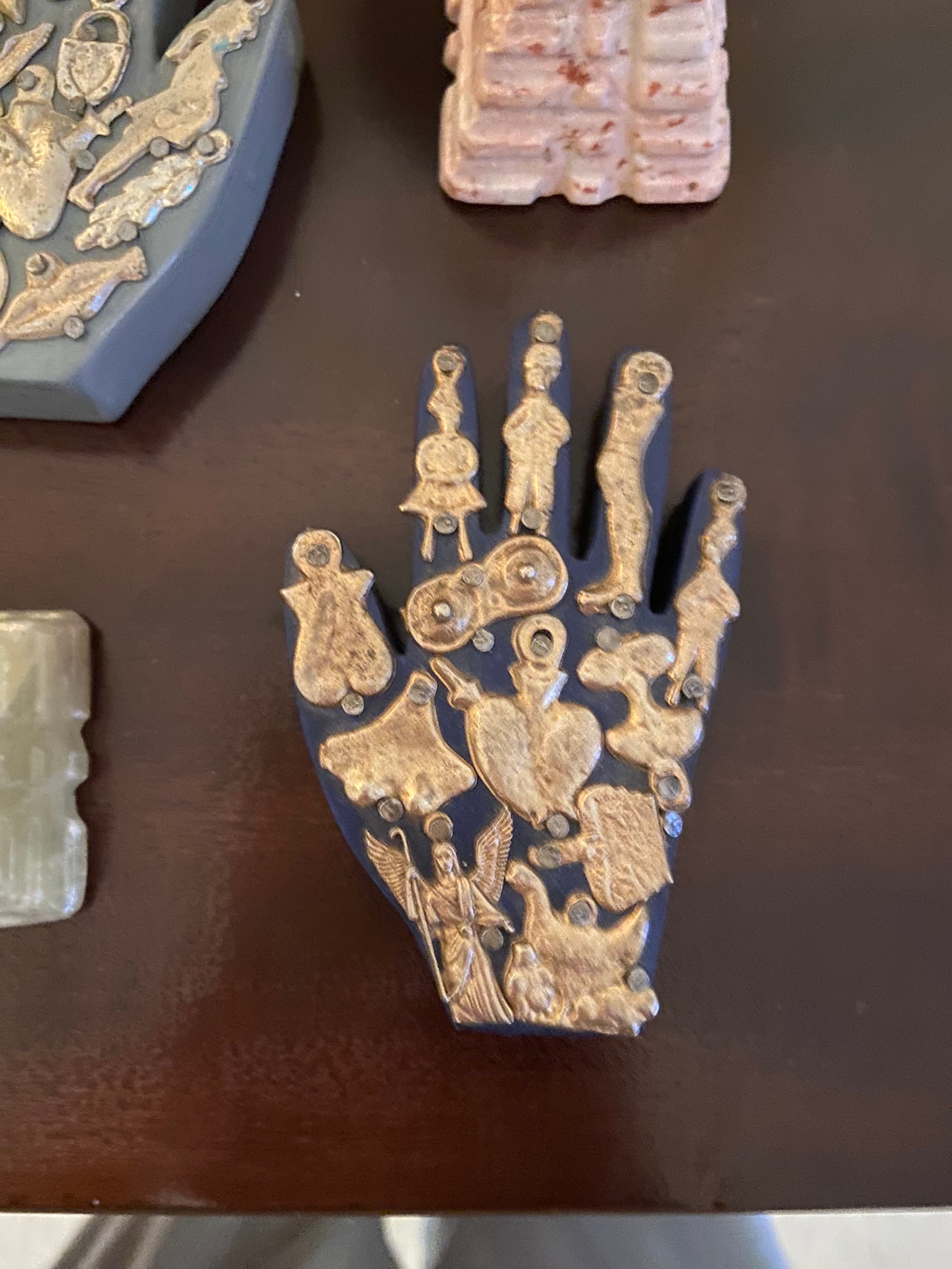 Milagros Hand Decor object